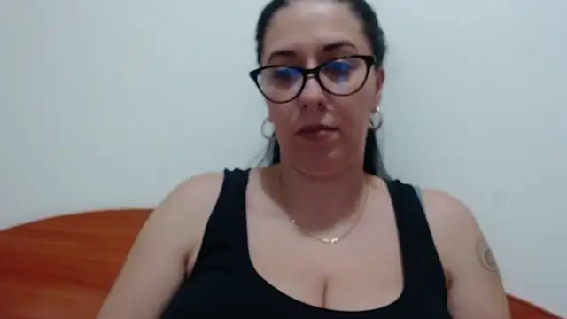 jollene online show from December 3, 2025, 2:04 pm