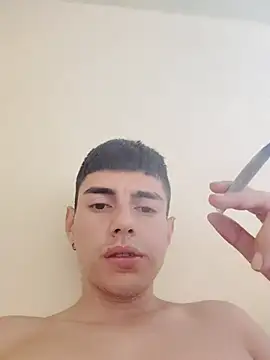 Snapshot of La_Cosita_69 chatting on April 6, 2026, 1:56 pm La Cosita 69 online show from April 6, 2026, 1:56 pm