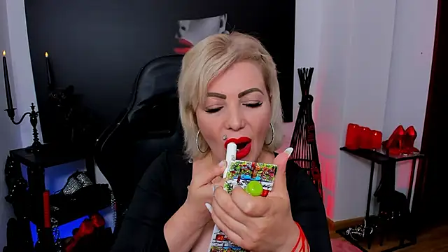 demisweet online show from March 19, 2025, 10:33 am