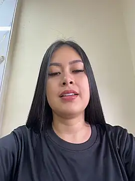 Snapshot of CrisMarulanda chatting on June 16, 2026, 4:42 pm CrisMarulanda online show from June 16, 2026, 4:42 pm