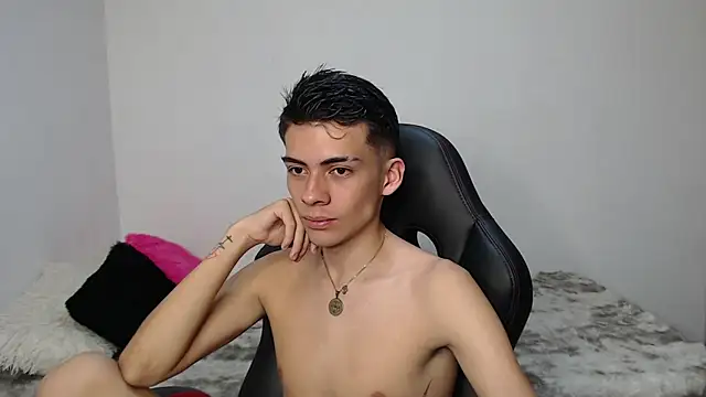 Rimuru17 online show from March 29, 2026, 3:39 am