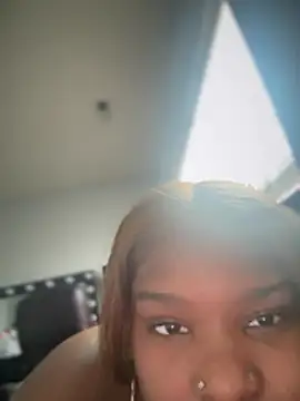 Snapshot of succubusebony chatting on February 15, 2026, 5:31 pm succubusebony online show from February 15, 2026, 5:31 pm