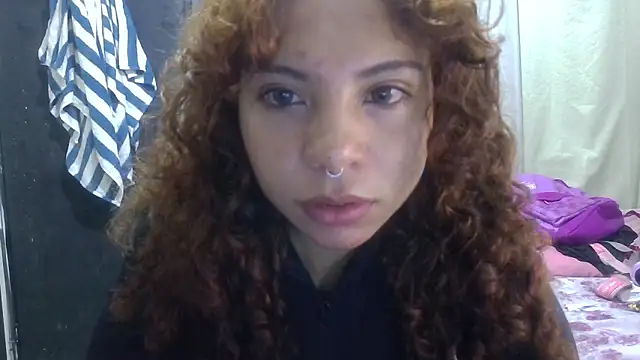 Snapshot of VioletV chatting on May 27, 2026, 12:29 am VioletV online show from May 27, 2026, 12:29 am