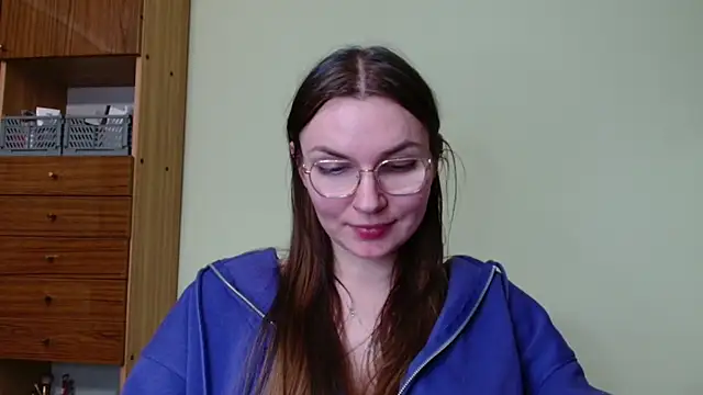 Snapshot of LooveELLYx chatting on January 8, 2025, 5:48 pm LooveELLYx online show from January 8, 2025, 5:48 pm