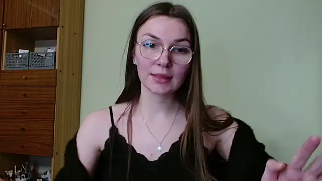 Snapshot of LooveELLYx chatting on January 16, 2025, 7:10 pm LooveELLYx online show from January 16, 2025, 7:10 pm