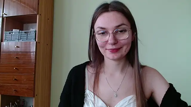 Snapshot of LooveELLYx chatting on January 24, 2025, 10:53 am LooveELLYx online show from January 24, 2025, 10:53 am