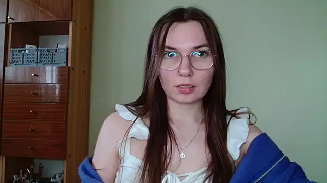 Snapshot of LooveELLYx chatting on January 27, 2025, 2:35 pm LooveELLYx online show from January 27, 2025, 2:35 pm