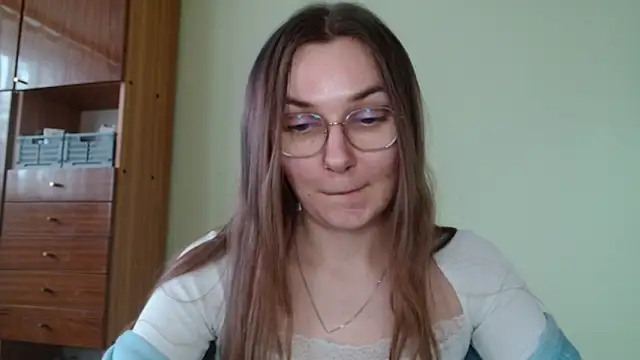 Snapshot of LooveELLYx chatting on February 6, 2025, 2:48 pm LooveELLYx online show from February 6, 2025, 2:48 pm