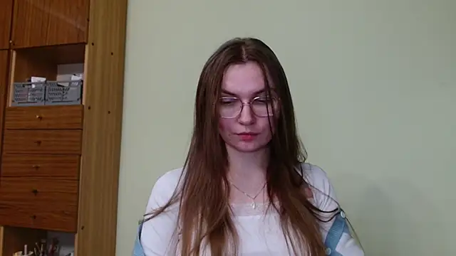 Snapshot of LooveELLYx chatting on February 6, 2025, 6:13 pm LooveELLYx online show from February 6, 2025, 6:13 pm