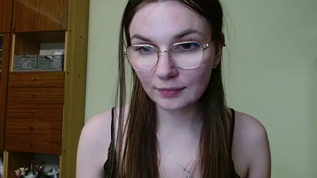 Snapshot of LooveELLYx chatting on March 9, 2025, 8:52 pm LooveELLYx online show from March 9, 2025, 8:52 pm