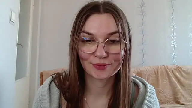 Snapshot of LooveELLYx chatting on March 16, 2025, 11:05 am LooveELLYx online show from March 16, 2025, 11:05 am