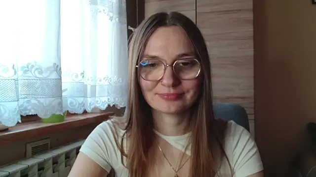 Snapshot of LooveELLYx chatting on October 30, 2025, 2:40 pm LooveELLYx online show from October 30, 2025, 2:40 pm