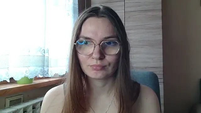 Snapshot of LooveELLYx chatting on November 3, 2025, 8:04 am LooveELLYx online show from November 3, 2025, 8:04 am