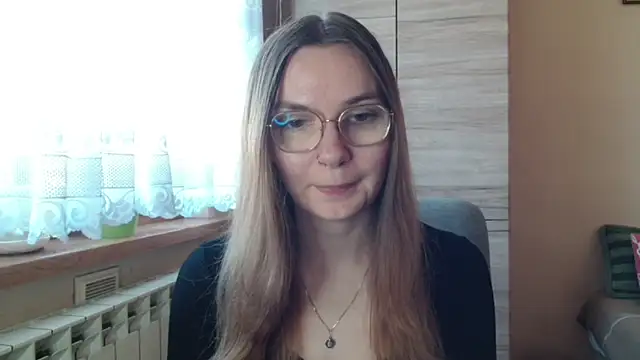 Snapshot of LooveELLYx chatting on November 6, 2025, 7:31 am LooveELLYx online show from November 6, 2025, 7:31 am