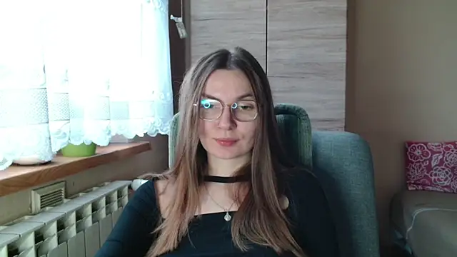 Snapshot of LooveELLYx chatting on December 2, 2025, 7:36 am LooveELLYx online show from December 2, 2025, 7:36 am