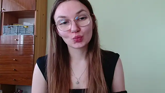 LooveELLYx online show from February 27, 2026, 7:52 am