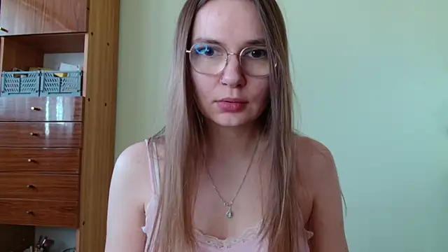 LooveELLYx online show from March 5, 2026, 7:26 am