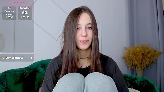 Little cherryy   online show from September 20, 2025, 6:36 am