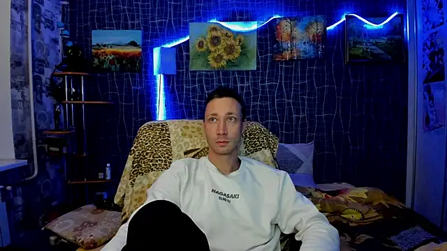 Snapshot of CuteBoy228 chatting on November 25, 2025, 8:53 pm CuteBoy228 online show from November 25, 2025, 8:53 pm