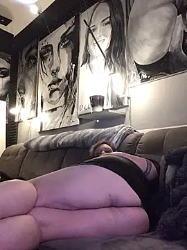 Ich-eben123 online show from April 8, 2026, 7:47 pm