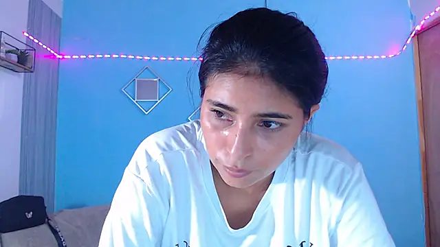 Snapshot of Pleassing_neighbour chatting on July 1, 2026, 3:08 am Pleassing neighbour online show from July 1, 2026, 3:08 am