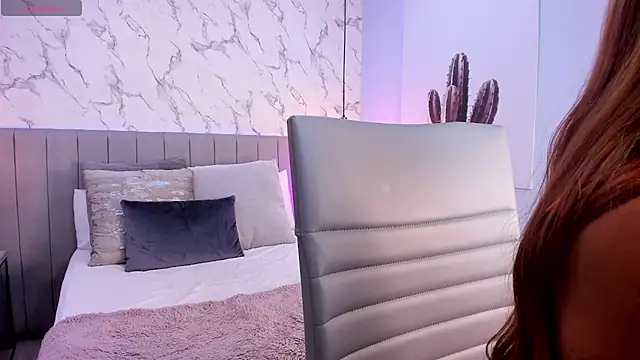 Karlla Brown online show from October 27, 2025, 1:59 pm