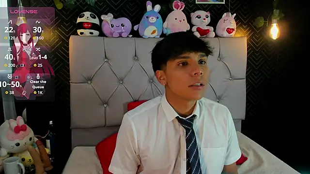 Snapshot of Thiago_Kozak chatting on September 22, 2025, 12:40 pm Thiago Kozak online show from September 22, 2025, 12:40 pm