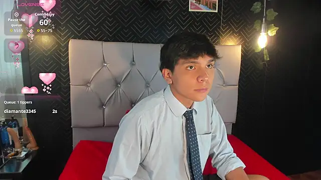 Snapshot of Thiago_Kozak chatting on November 6, 2025, 1:01 pm Thiago Kozak online show from November 6, 2025, 1:01 pm