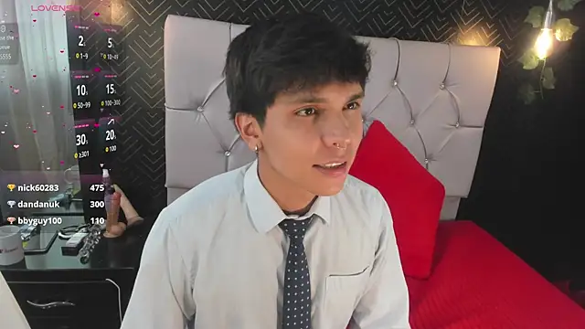 Snapshot of Thiago_Kozak chatting on November 11, 2025, 2:06 pm Thiago Kozak online show from November 11, 2025, 2:06 pm