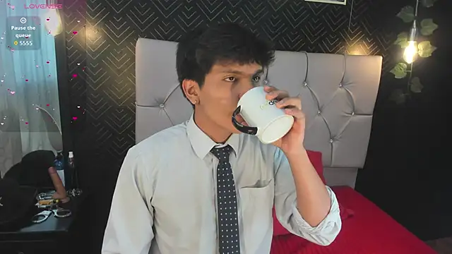 Snapshot of Thiago_Kozak chatting on November 12, 2025, 12:38 pm Thiago Kozak online show from November 12, 2025, 12:38 pm