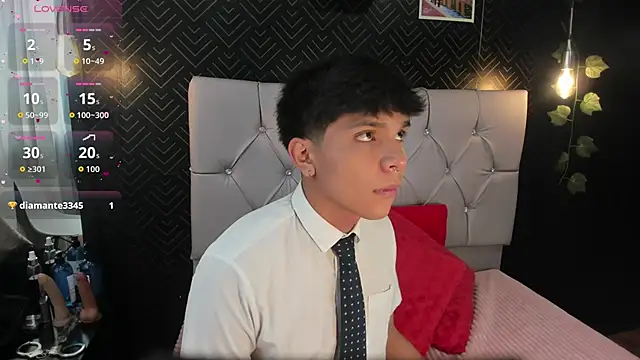 Snapshot of Thiago_Kozak chatting on November 15, 2025, 1:40 pm Thiago Kozak online show from November 15, 2025, 1:40 pm