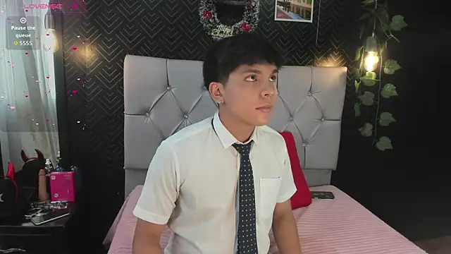 Snapshot of Thiago_Kozak chatting on November 20, 2025, 12:38 pm Thiago Kozak online show from November 20, 2025, 12:38 pm