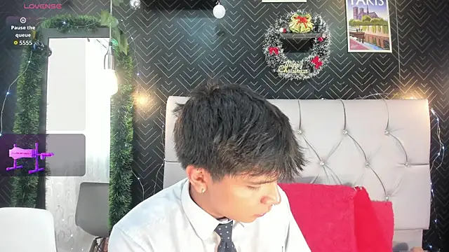 Snapshot of Thiago_Kozak chatting on December 2, 2025, 1:28 pm Thiago Kozak online show from December 2, 2025, 1:28 pm