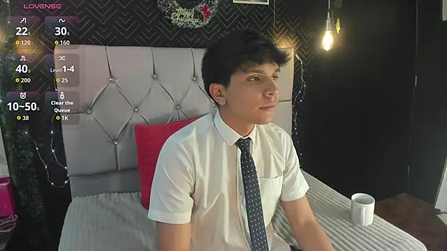 Snapshot of Thiago_Kozak chatting on December 3, 2025, 12:36 pm Thiago Kozak online show from December 3, 2025, 12:36 pm