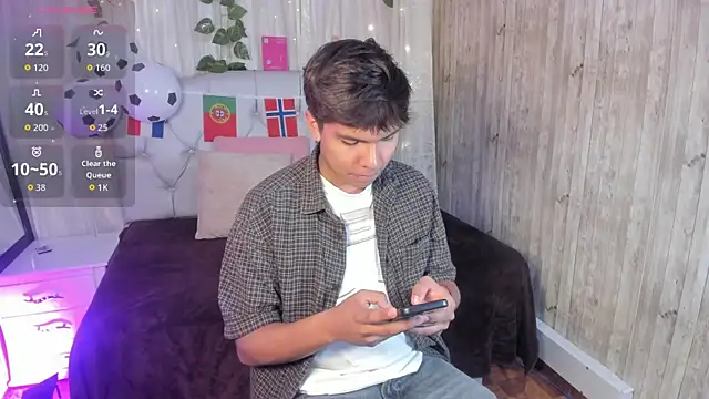Snapshot of Thiago_Kozak chatting on July 2, 2026, 2:56 pm Thiago Kozak online show from July 2, 2026, 2:56 pm