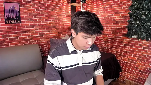 Snapshot of Thiago_Kozak chatting on July 20, 2026, 1:35 pm Thiago Kozak online show from July 20, 2026, 1:35 pm