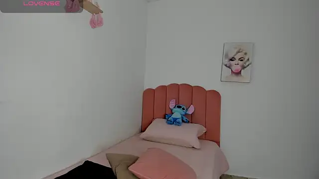 julieth sanzz online show from January 7, 2026, 1:13 pm