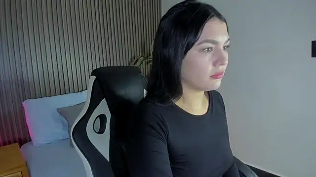 cristina gallardo online show from February 28, 2026, 2:23 am