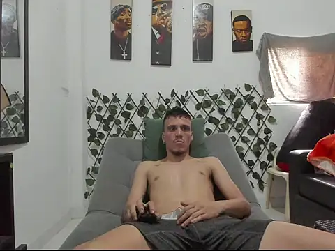 Snapshot of Latins_Boss chatting on May 12, 2026, 9:12 pm Latins Boss online show from May 12, 2026, 9:12 pm