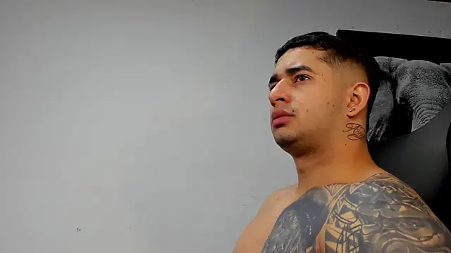 king falconer online show from November 18, 2025, 1:22 am