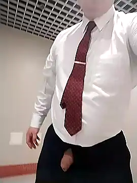 BigCristh79 online show from September 12, 2025, 5:29 am