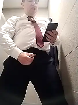 BigCristh79 online show from October 6, 2025, 7:50 am