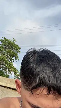 RobinLenoxx online show from April 21, 2026, 9:50 pm