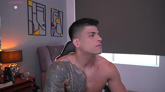 tyler muscle1 online show from February 5, 2026, 4:33 pm