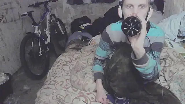 makarov1993 online show from October 27, 2025, 9:52 pm