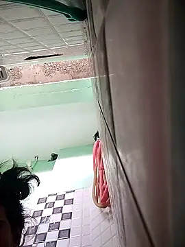 JHILMIL online show from October 19, 2025, 3:29 am