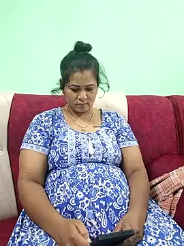 Snapshot of tamilaruvi chatting on May 7, 2026, 8:20 am tamilaruvi online show from May 7, 2026, 8:20 am