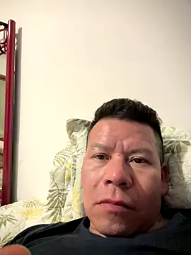 Snapshot of Manu0586 chatting on September 15, 2025, 3:39 am Manu0586 online show from September 15, 2025, 3:39 am