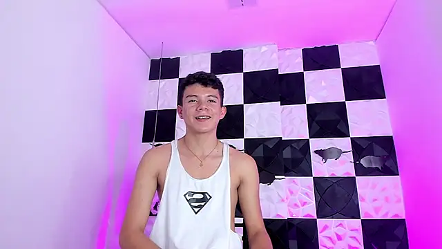 AndyFame1 online show from October 28, 2025, 7:05 pm