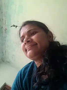 Snapshot of couple_71 chatting on December 1, 2025, 5:01 am couple 71 online show from December 1, 2025, 5:01 am